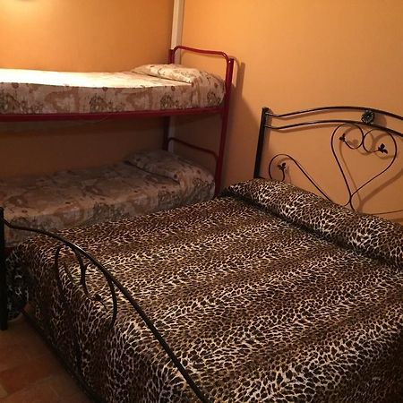 Отель Il Casello Паола Номер фото