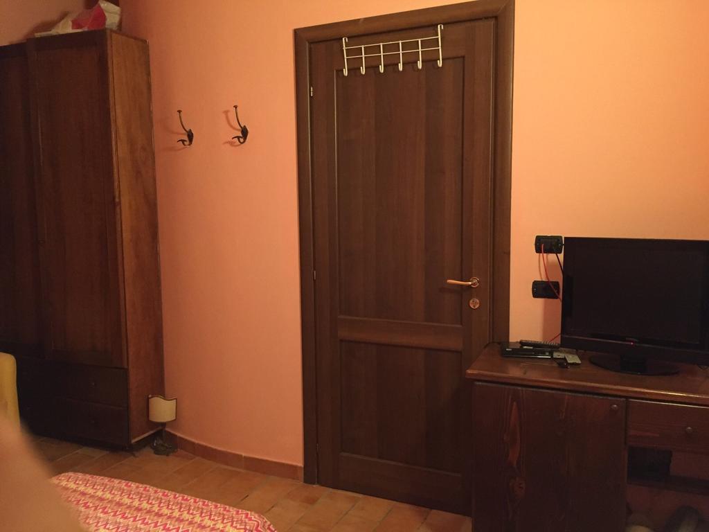 Отель Il Casello Паола Номер фото